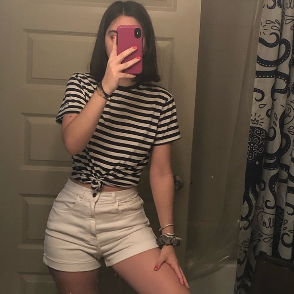 High waisted American apparel shorts - Picture 2 of 4